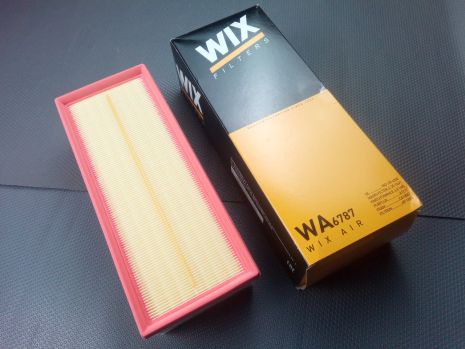 Фільтр повітряний VAG, WIX (WA6787) (1K0129620E)
