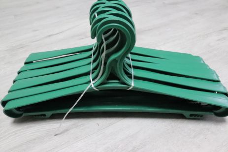 Набор цветных пластиковых вешалок для тяжелой одежды 8695green, Зеленый