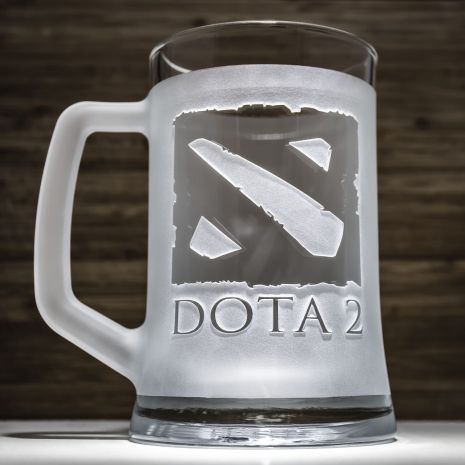 Пивная кружка с гравировкой лого DOTA 2