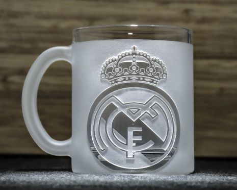 Чашка с гравировкой лого ФК Реал Мадрид FC Real Madrid SandDecor