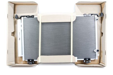Радиатор кондиционера Avensis 2.0/2.4 03-08, MAHLE (AC823000S)