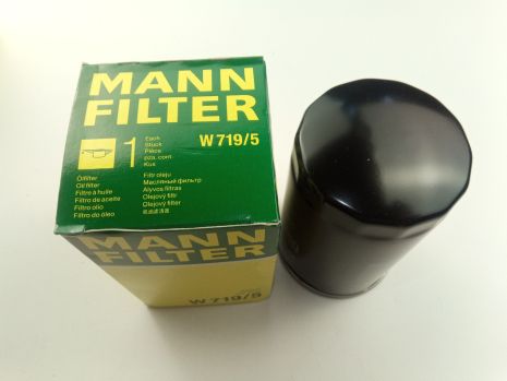 Фильтр масляный VAG , MANN (W719/5) (030115561C)