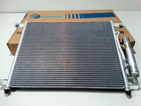 Радиатор кондиционера Aveo, Лузар (LRAC 0589) с ресивером (96469289)