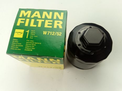 Фильтр масляный VAG , MANN (W712/52) (030115561F)