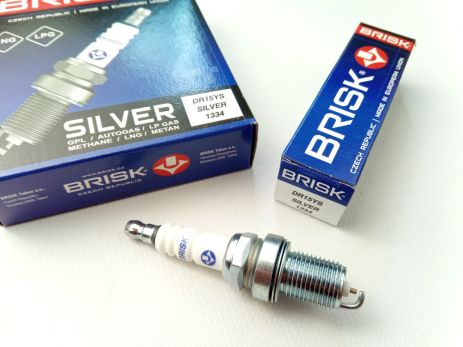 Свеча зажигания BRISK Silver DR15YS (ВАЗ 2112) (для газ.оборуд.) (2112-3707010) (DR15YS.4K)