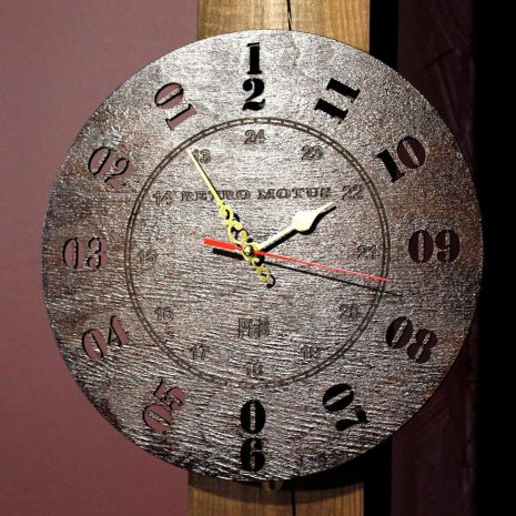 Настенные часы с обратным ходом, античасы RetroMotus (250 мм) [Дерево]