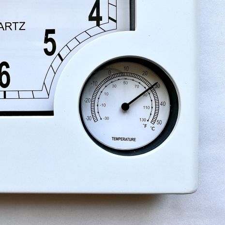 Настінний годинник (29х23 см) з термометром і гігрометром білий