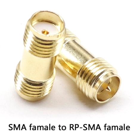 SMA перехідник із SMA female на RP-SMA female зі штирком з одного боку
