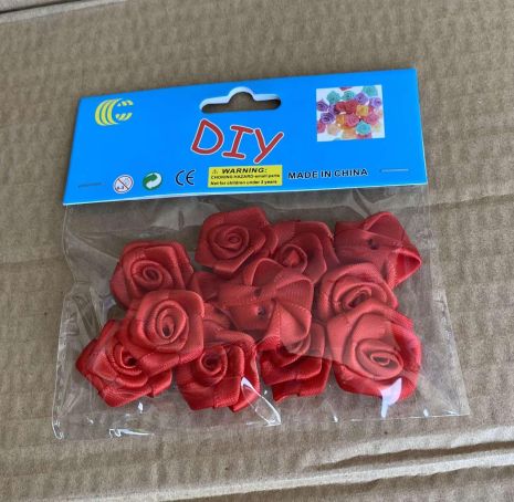 Атласні трояндочки для декору 2,5см Червоні