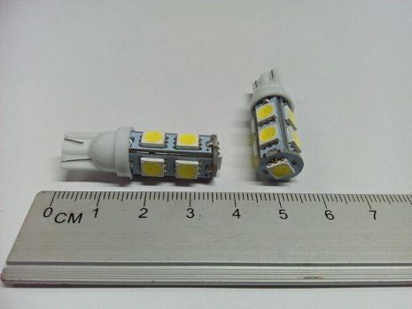 Лампа світлодіод 12V W5W T10 9SMD біла