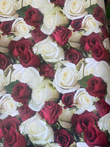 Папір пакувальний Троянди 70*100 см