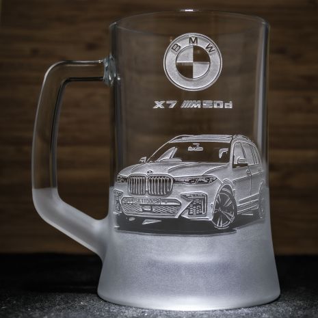Подарок для автомобилиста Бокал для пива с гравировкой BMW X7 SandDecor
