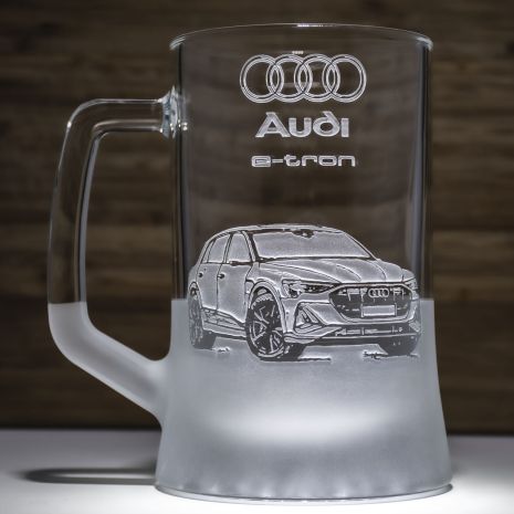 Бокал для пива с гравировкой Audi e-tron SandDecor