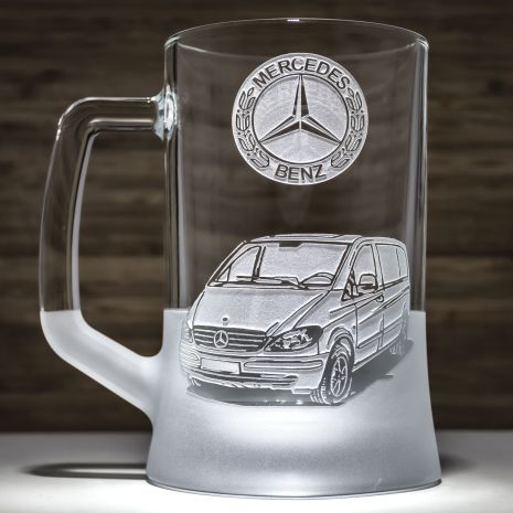 Подарунок для автомобіліста Келих для пива з гравіюванням Mercedes Vito SandDecor