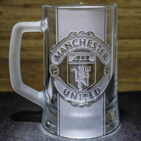 Бокал для пива с гравировкой футбольного клуба Манчестер Юнайтед FC Manchester United, с матовой ручкой