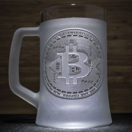 Пивной бокал с гравировкой Биткойн Bitcoin BTC