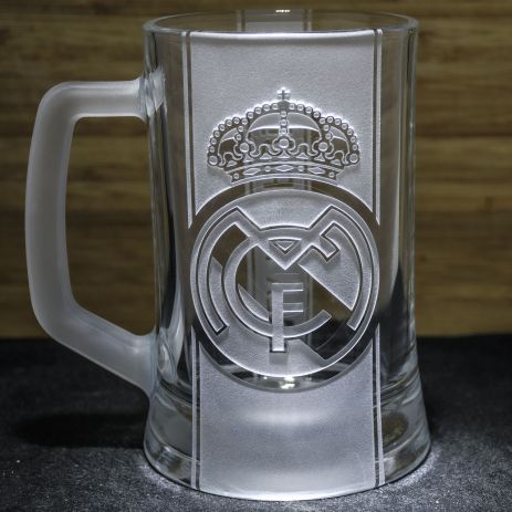 Бокал для пива с гравировкой футбольного клуба Реал Мадрид FC Real Madrid, с матовой ручкой