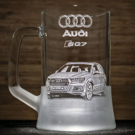 Подарунок водію - Келих для пива з гравіюванням автомобіля AUDI SQ7 2022