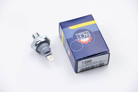 Датчик давления масла A80/A100/A4/A6/Caddy/Golf/T4 1.4-2.5TDI 86-, FACET (70095)
