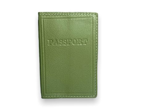 Обложка для паспорта кожаная BagWay с тиснением ручная работа размер: 14*9.5*0.5 см оливковый