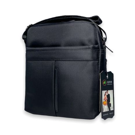 Чоловіча сумка 232 одно відділення, внутрішні кармани ремень ручка розміри: 25*20*7см чорна