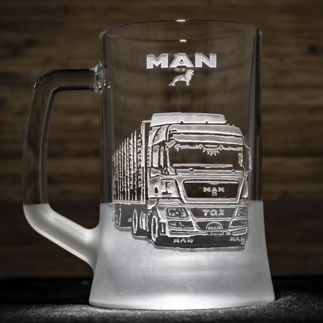 Подарок водителю грузовика - дайльнобойщику - Бокал для пива с гравировкой MAN Лесовоз фура с полуприцепом
