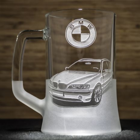 Пивной бокал с гравировкой автомобиля BMW E46 - подарок для автолюбителя