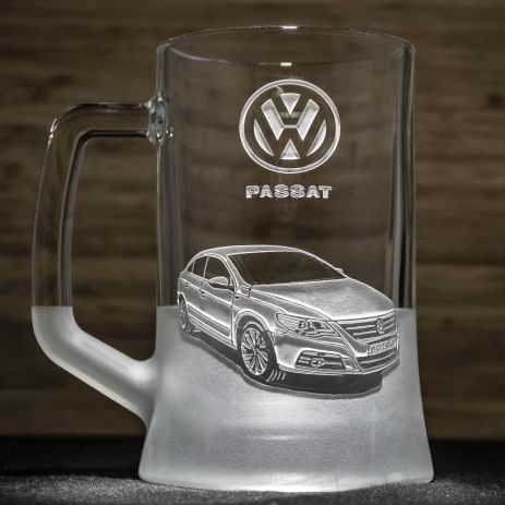 Пивний келих з гравіюванням автомобіля Volkswagen Passat CC Фольксваген Пассат – подарунок для автолюбителя