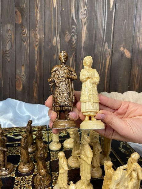 Комплект шахматных фигур из дерева, "Гетманское войско" (в коробке для хранения), арт.809625