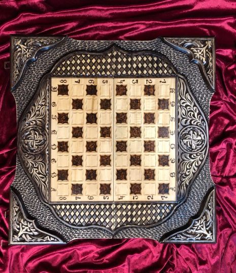 Шахи з дерева, 60×30×10см, арт.193300 з різьбленням під склом: класика у сучасному виконанні