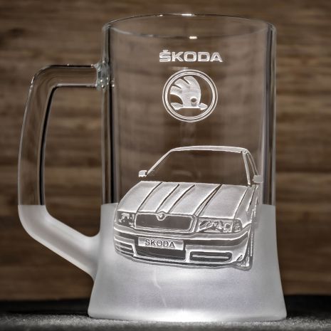 Пивний келих із гравіюванням автомобіля SKODA Octavia Шкода Октавія - подарунок для автолюбителя