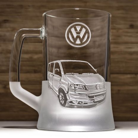 Пивний келих з гравіюванням автомобіля Volkswagen Transporter T5 – подарунок для автолюбителя
