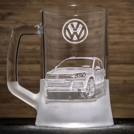 Пивний келих з гравіюванням автомобіля Volkswagen Touareg Фольксваген Туарег - подарунок для автолюбителя