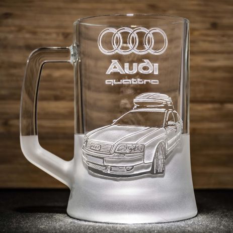 Пивной бокал с гравировкой автомобиля Audi Quattro Ауди Кватро - подарок для автолюбителя