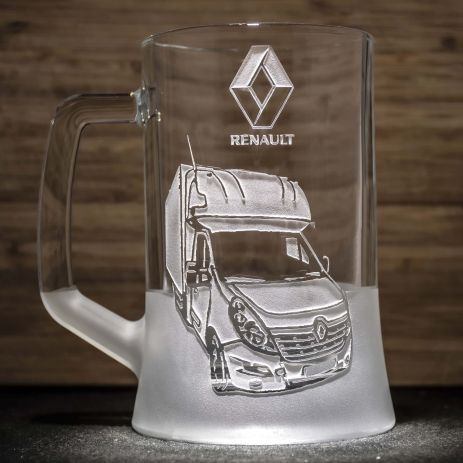 Пивной бокал с гравировкой автомобиля Renault Master Рено Мастер - подарок для автолюбителя
