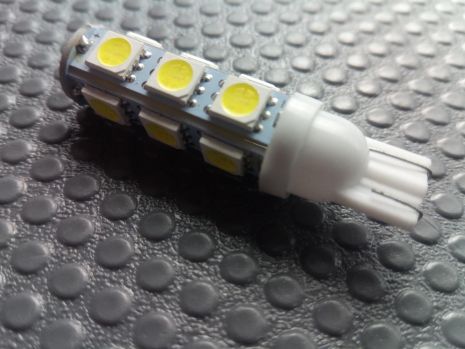 Лампа світлодіод 12V W5W T10 13SMD біла