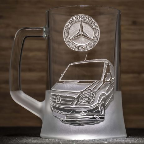 Пивной бокал с гравировкой автомобиля Mercedes Sprinter Мерседес Спринтер - подарок для автолюбителя