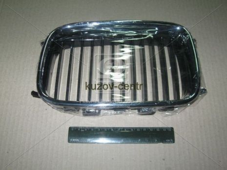 Решетка в бампер передний левая BMW 3 Series (BMW 3 E36) OEM: 014 0085 991 / Грати лів BMW 3 Series (BMW 3